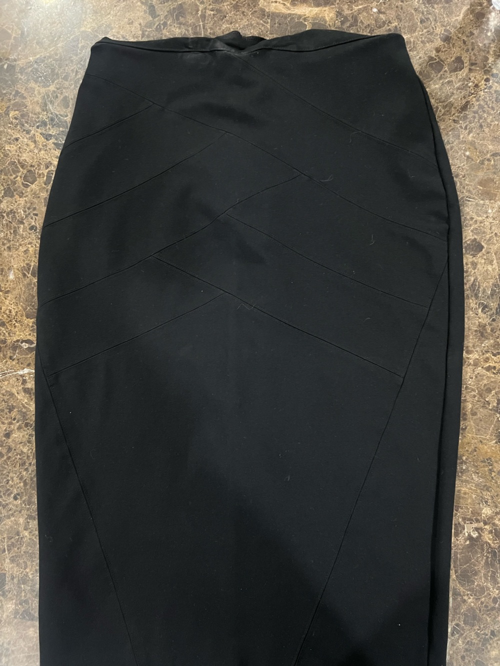 Express Black women’s pencil skirt - Modern Seamed Detail